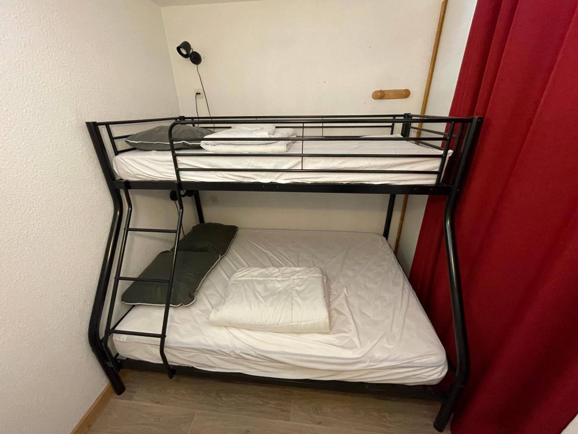Apartment Pied Des Pistes-alpe D'huez-les Bergers-1 Chambre-5 Personnes