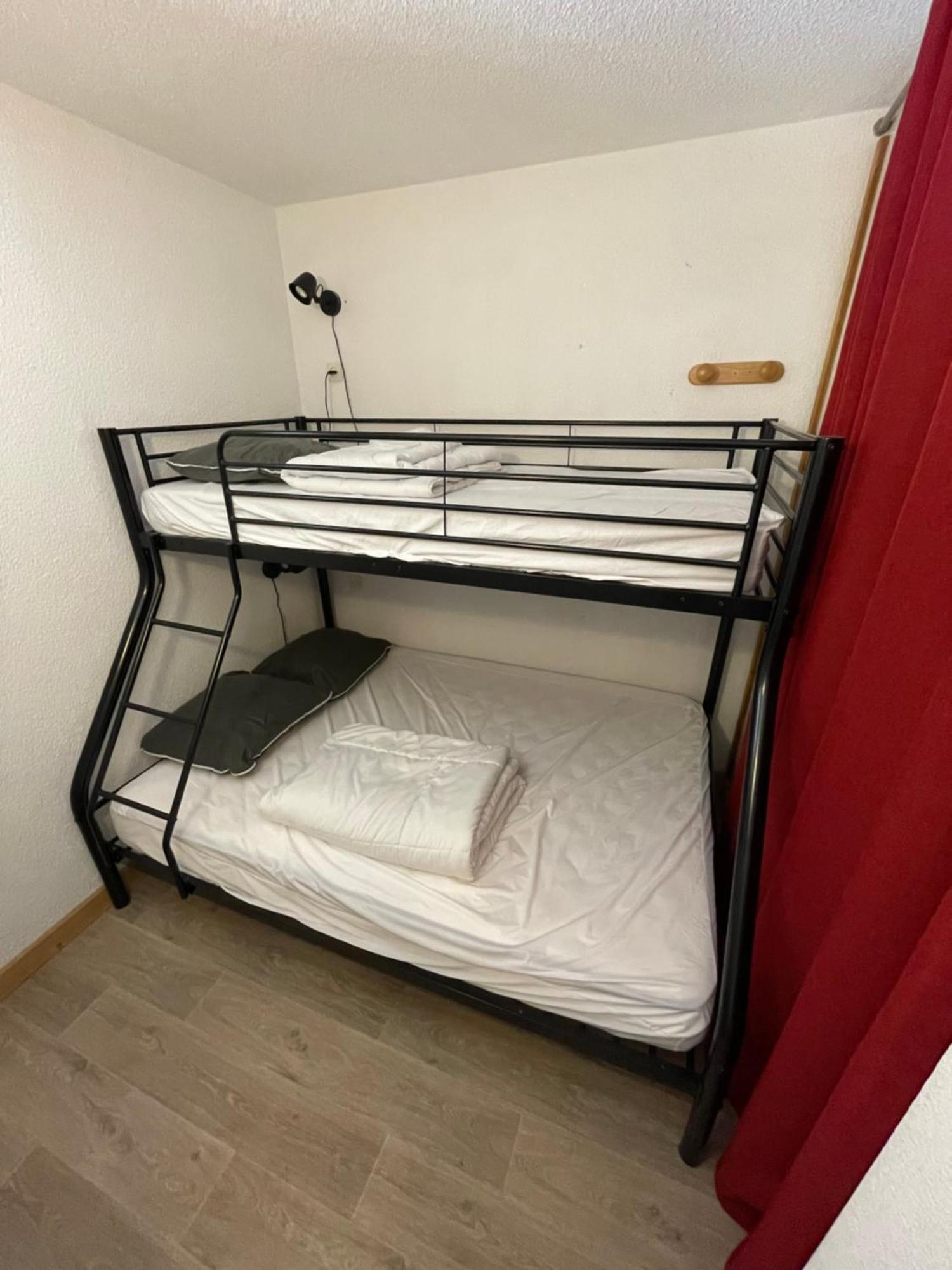Pied Des Pistes-alpe D'huez-les Bergers-1 Chambre-5 Personnes *