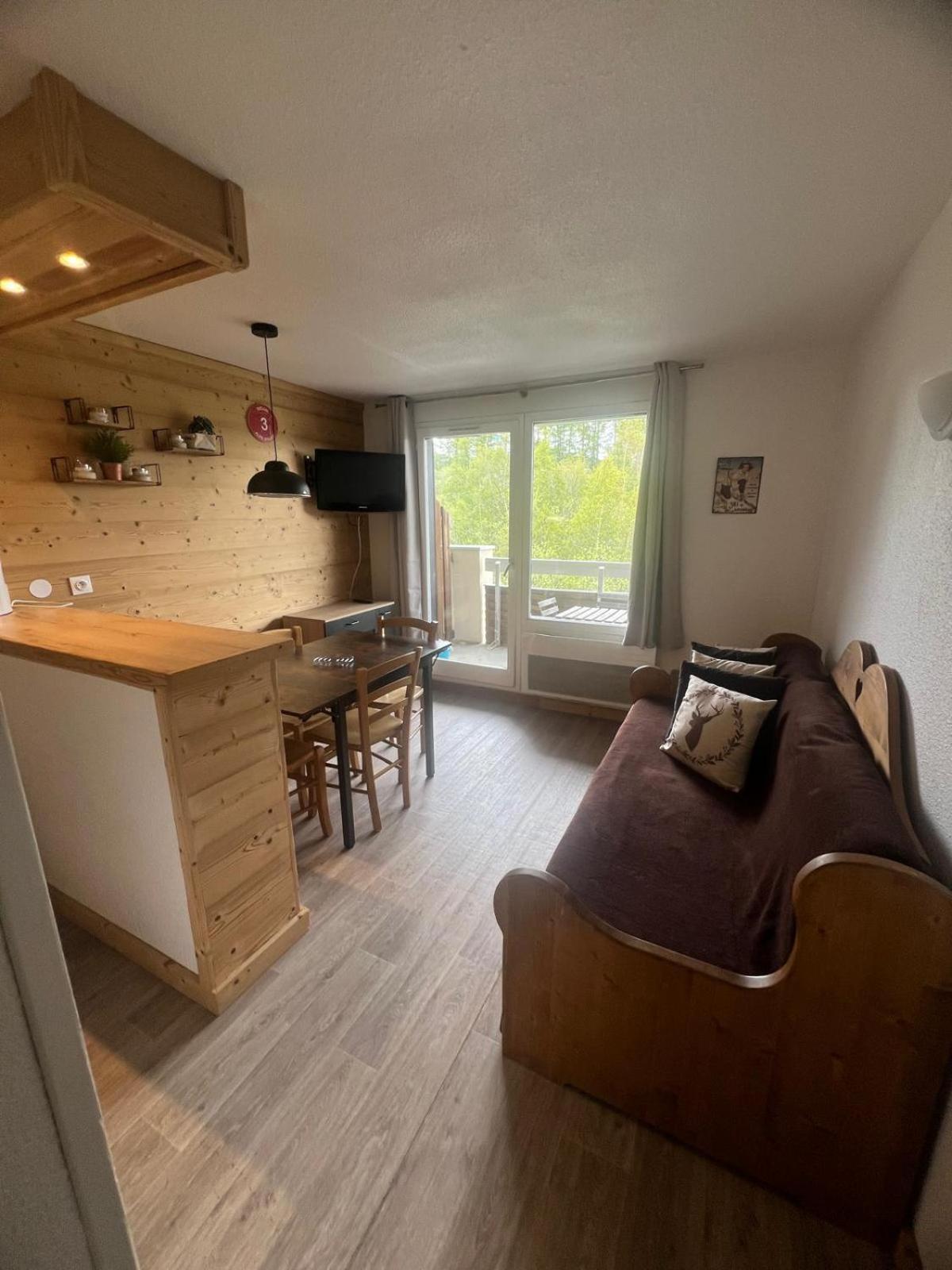 Pied Des Pistes-alpe D'huez-les Bergers-1 Chambre-5 Personnes Apartment *